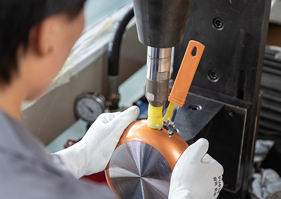 worker assemblies aluminum cookware